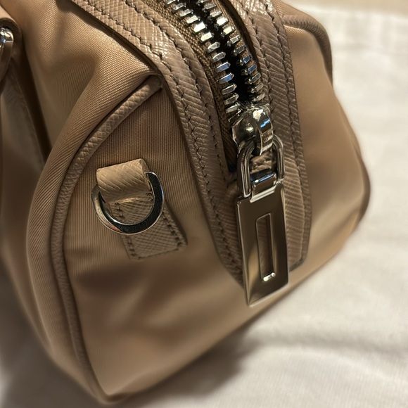 Prada Re-Edition 2005 Nylon Crossbody Bag with Strap/Wallet - 100% Authentic - Picture 8 of 11